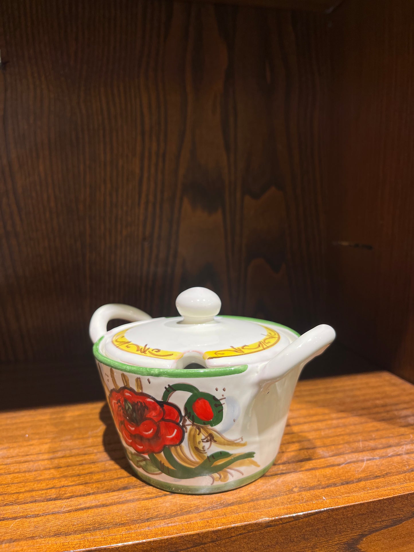 Ceramic cheese container