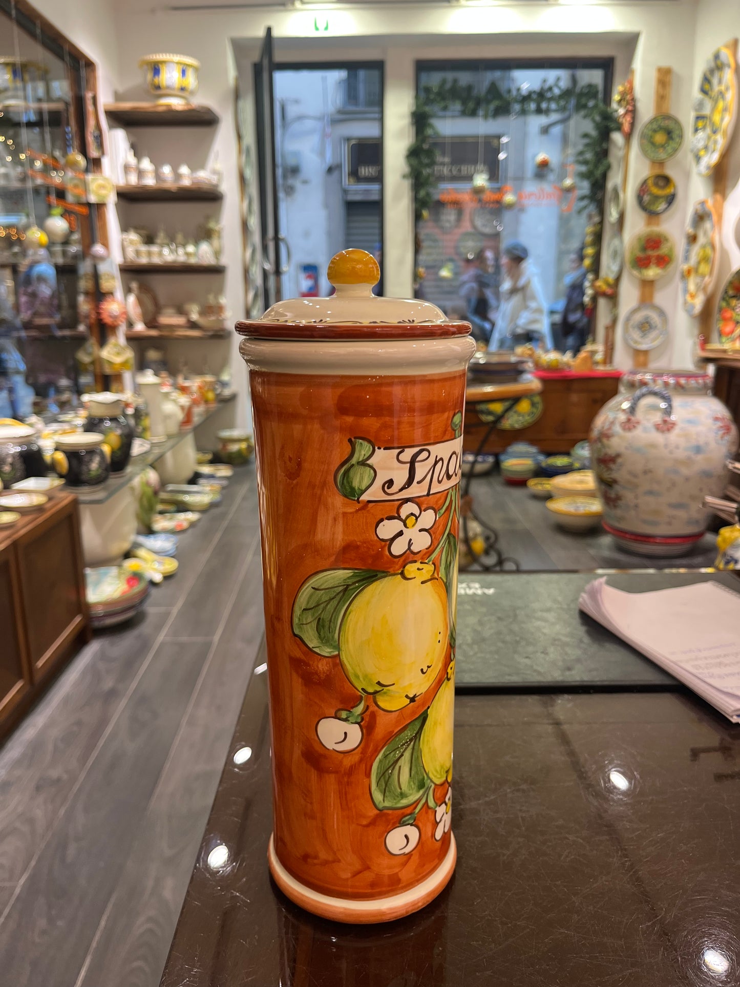 ceramic ‘spaghetti’ container