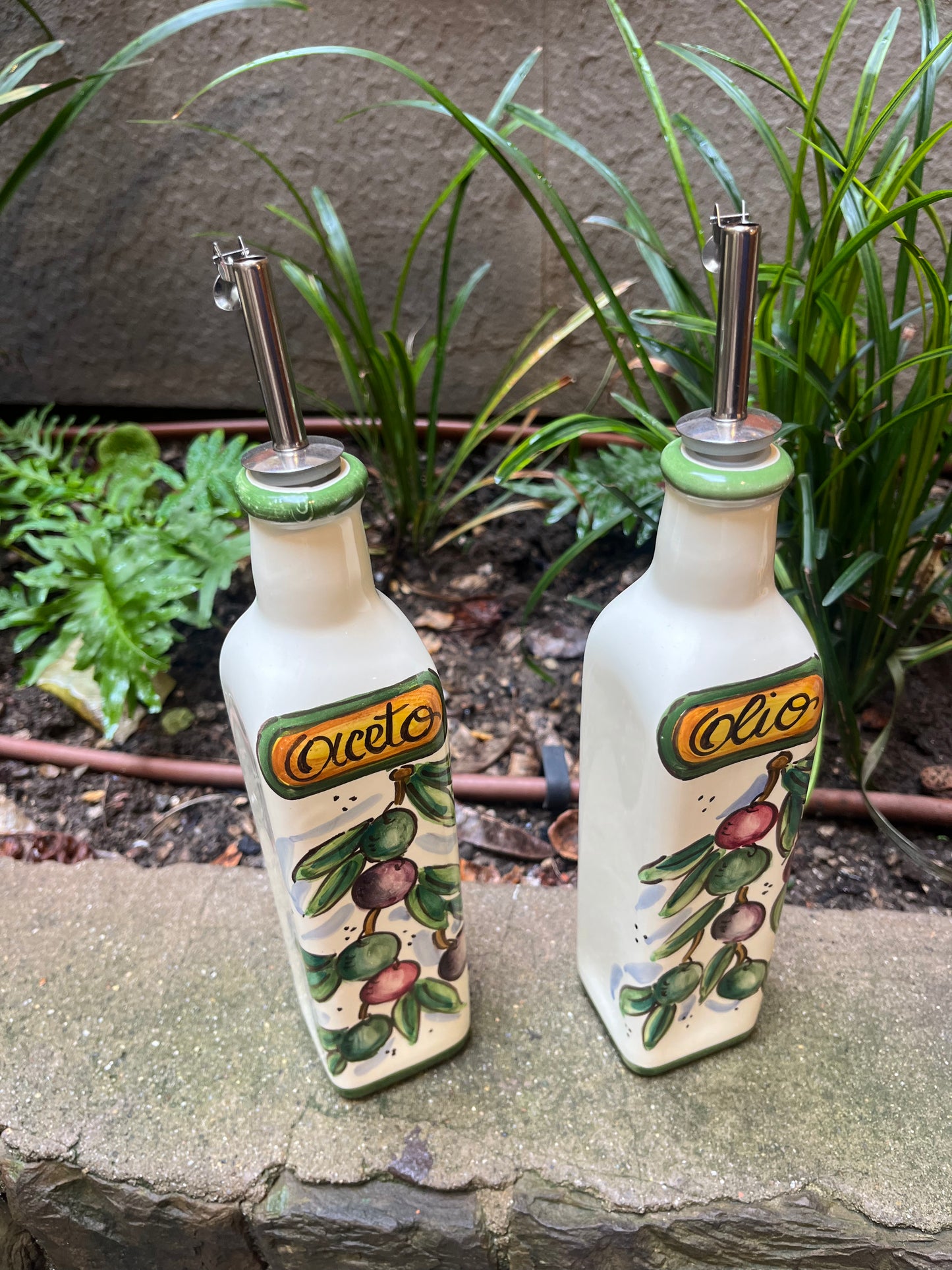 ceramic oil and vinegar set