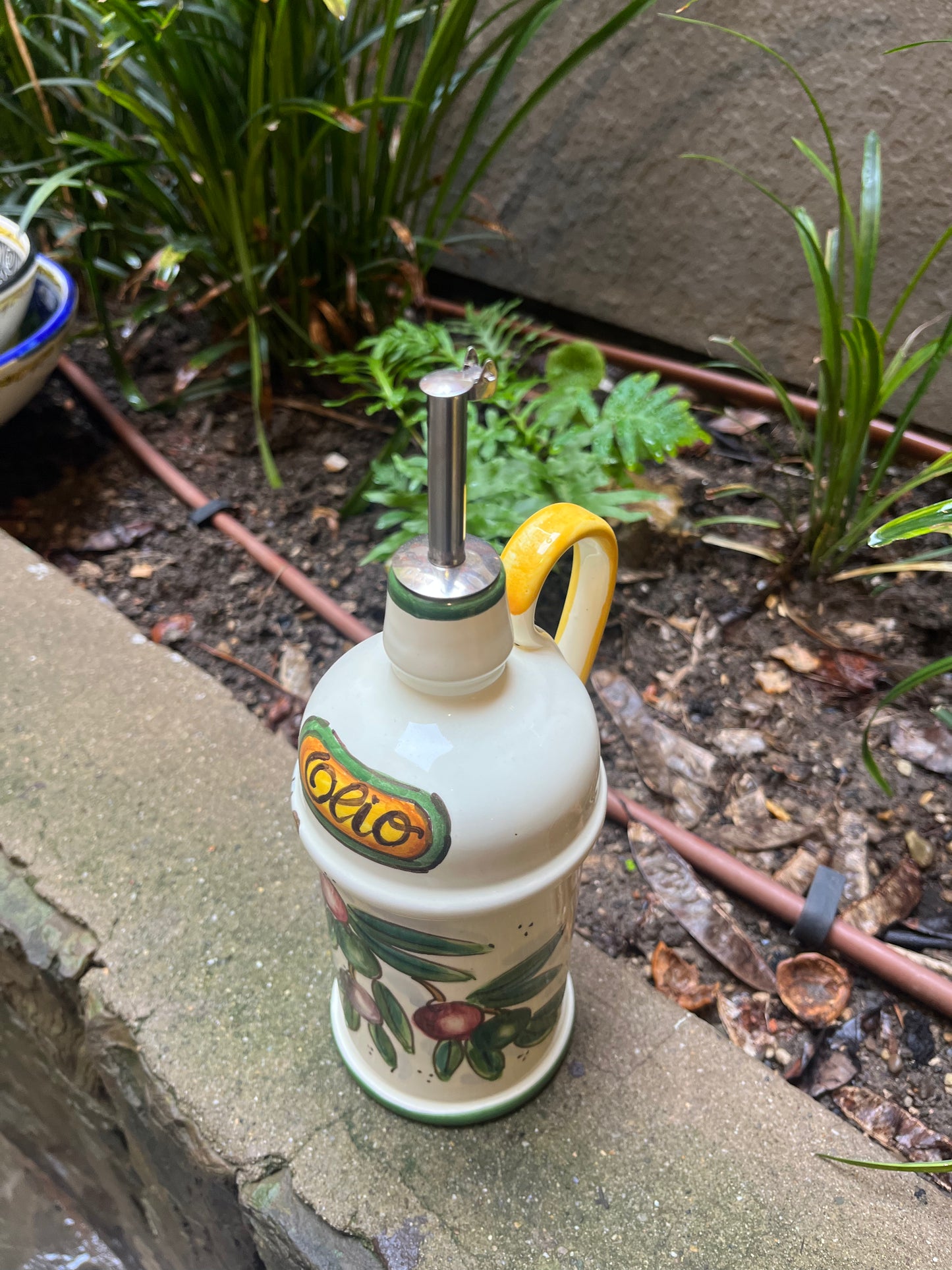 ceramic oil dispenser