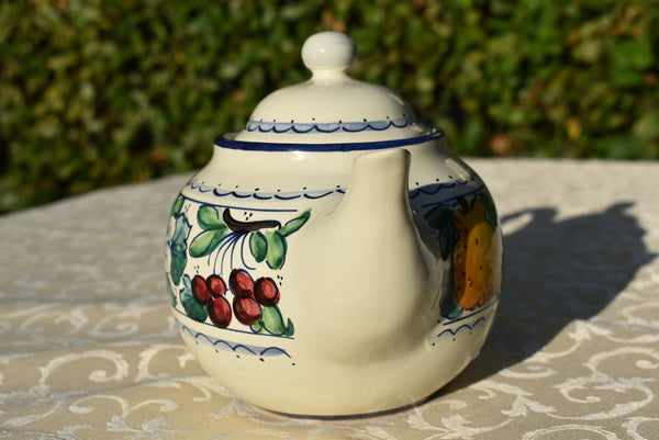 Ceramic tea pot