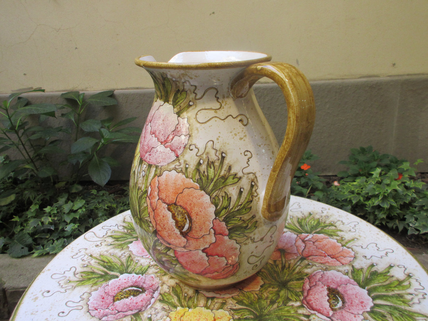Tuscan pitcher with anemone design in a very modern shape