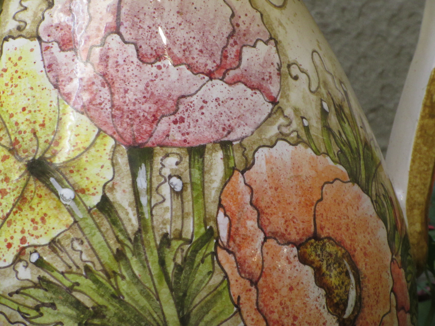Tuscan pitcher with anemone design in a very modern shape