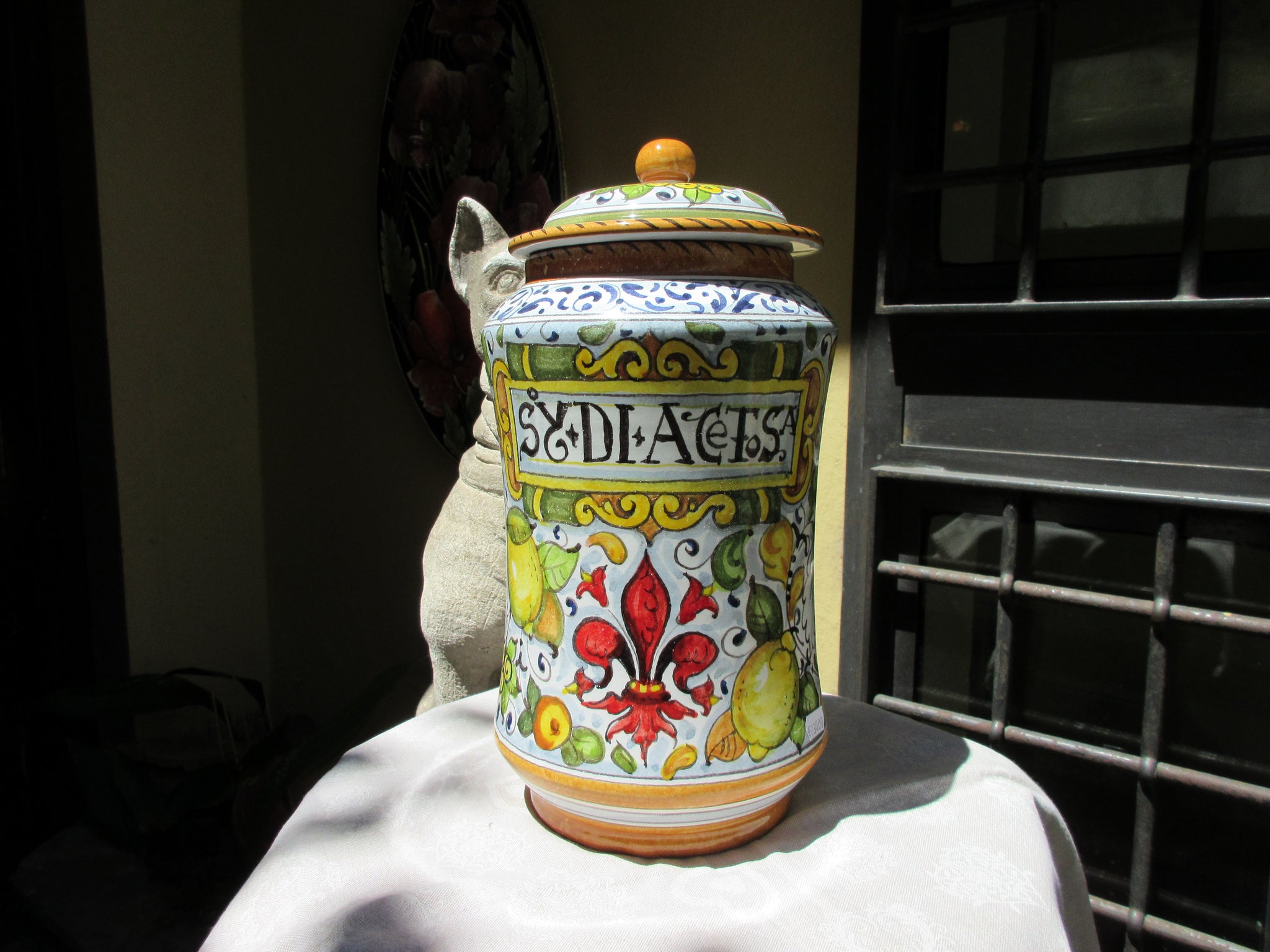Ceramic albarello vase